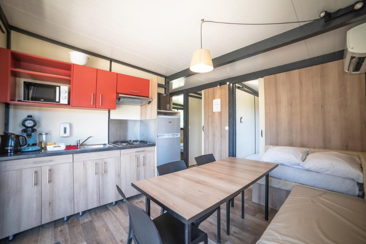 Camping Du Sevron Saint-Etienne-du-Bois  Exterior foto